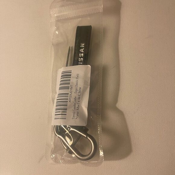 Nissan Logo Key Fob Keychain in Black Leather NWT - Picture 5 of 5